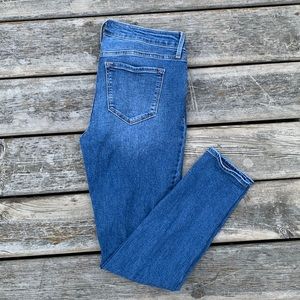Old Navy Rockstar Super Skinny Distressed Jeans